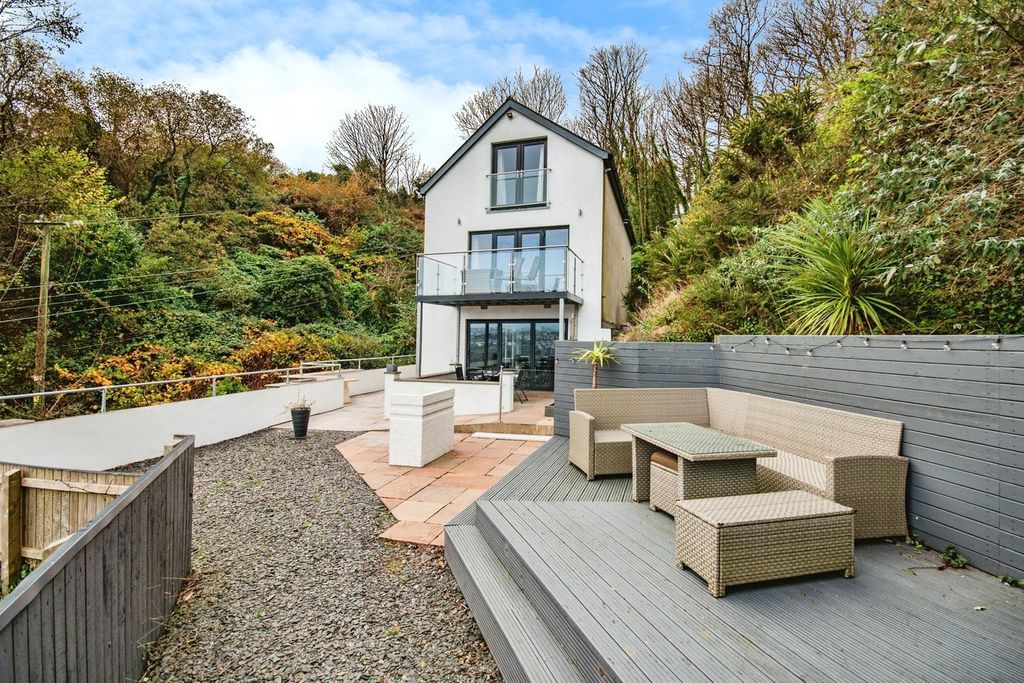 Property photo 1 of 25