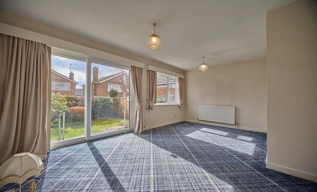 Property photo 3 of 11 Lounge Dining Room To Rear
