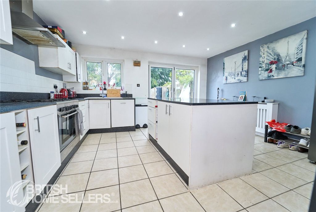 Property photo 2 of 24 Picture No. 14