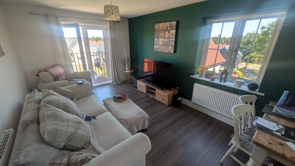 Property photo 2 of 11