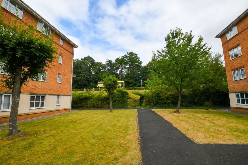 Property photo 2 of 10