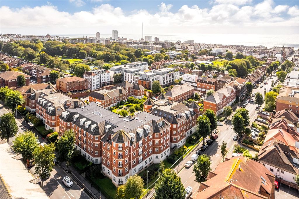 Additional image 19 of 2 bed flat for saleChatsworth Square, Hove, East Sussex BN3