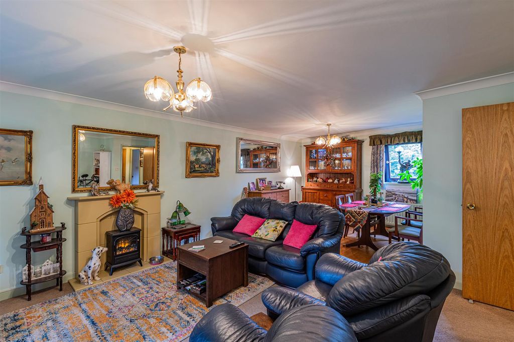 Property photo 2 of 16 Caswell House 42-14.Jpg