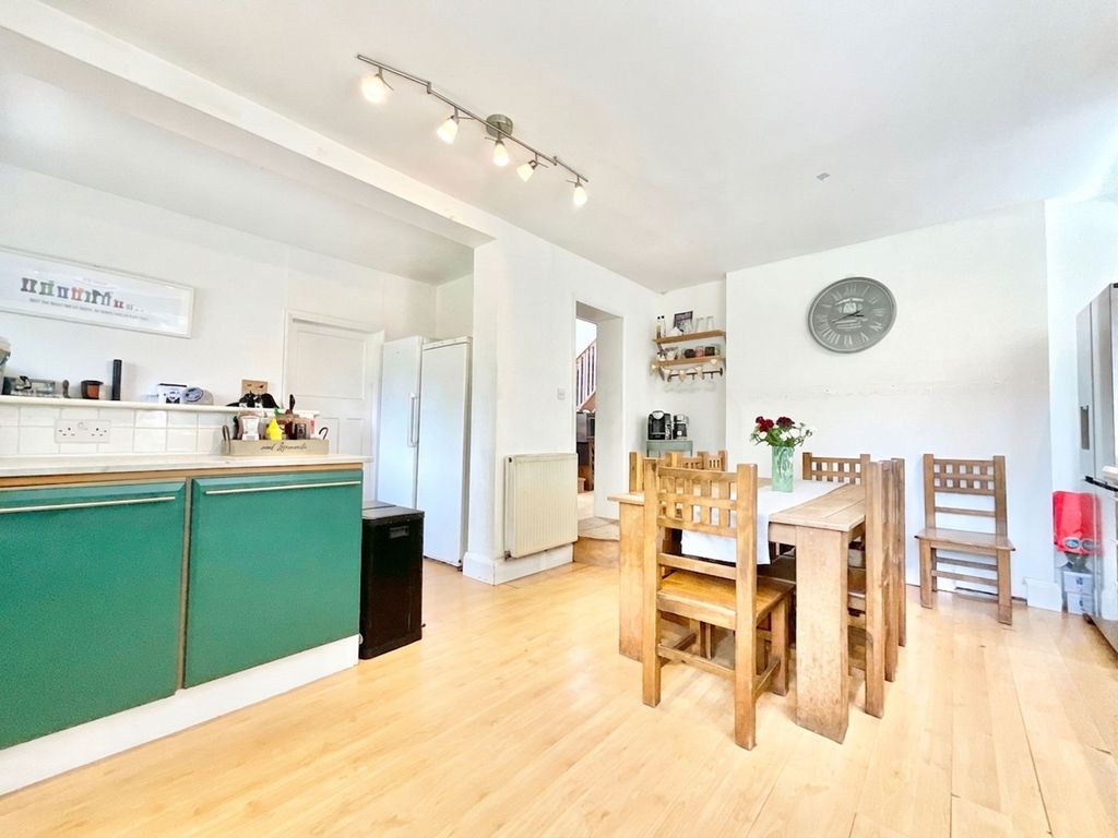 Property photo 2 of 38