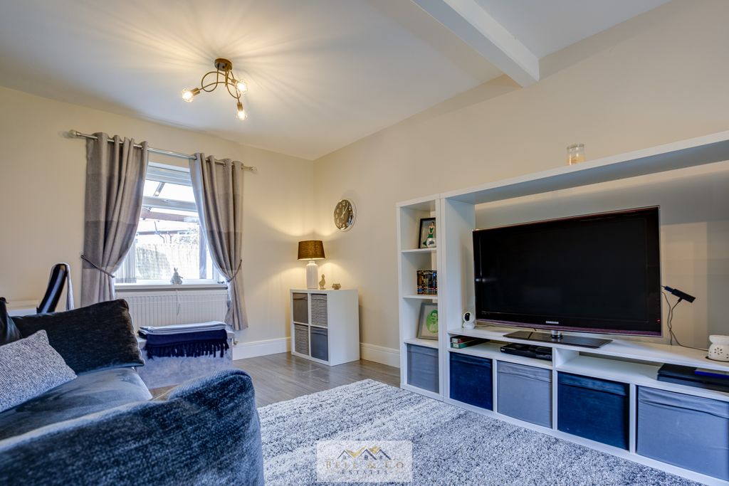 Property photo 3 of 25 Lounge 1.2