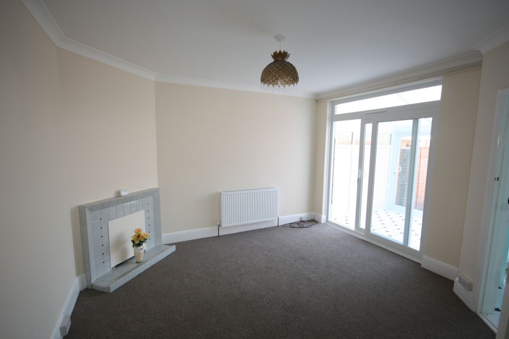 Property photo 3 of 9 Dining Room