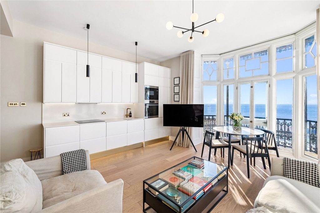 Property photo 2 of 17 Picture No. 08