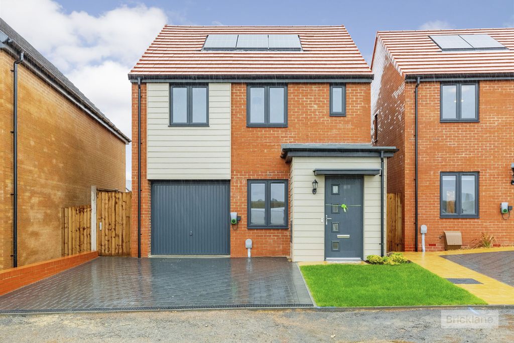 Property photo 1 of 13 Image