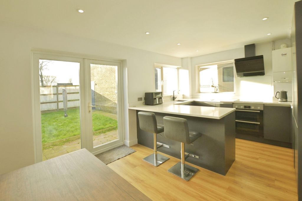 Property photo 3 of 13 Kitchen Diner