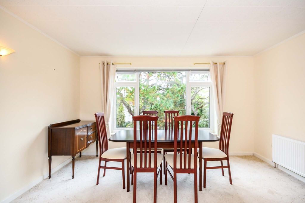 Property photo 3 of 15 559A1006-E02A-Ec11-B