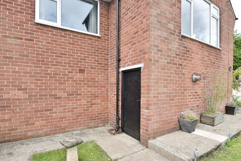 Property photo 2 of 32 Pbox-Img.Jpg