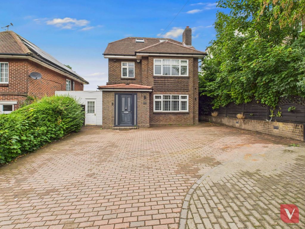 Property photo 1 of 40