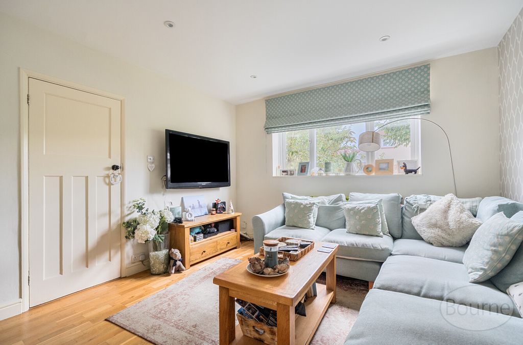 Property photo 3 of 18 Picture 3