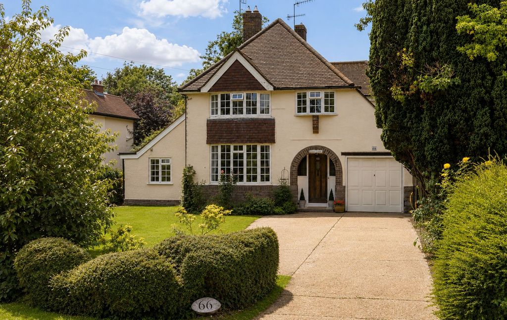 Property photo 1 of 33