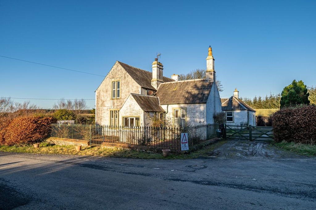 Property photo 2 of 42