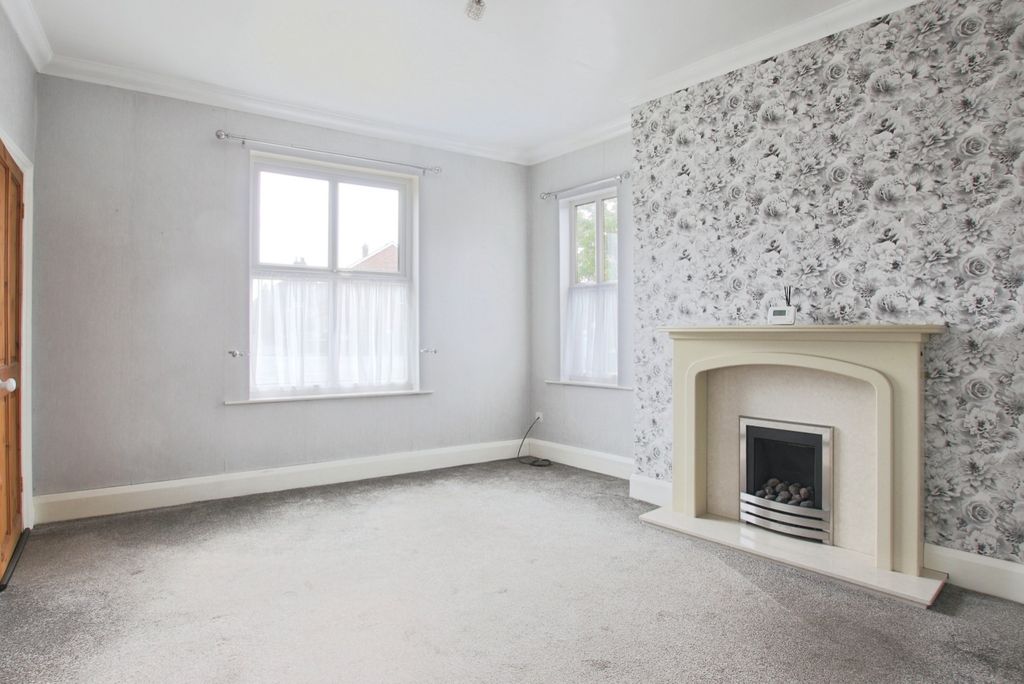 Property photo 3 of 14 4326387