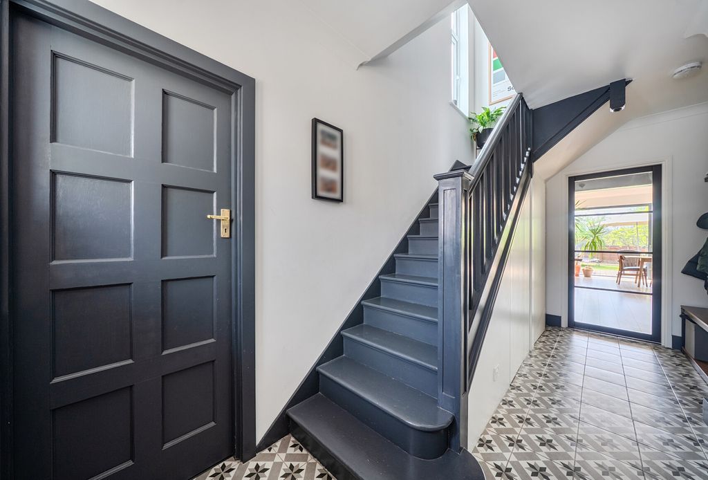 Property photo 2 of 24 1447755-14-69E78A...