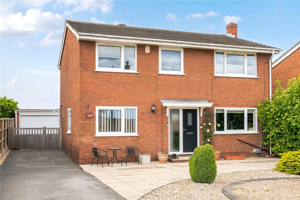Property photo 1 of 32 Picture No. 04