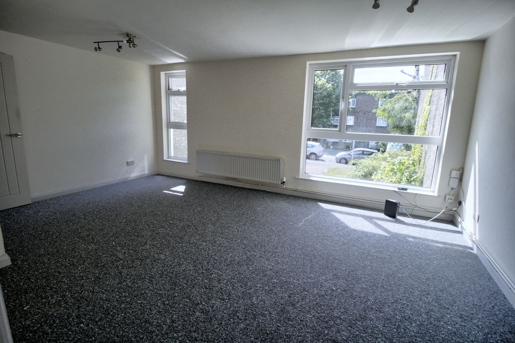 Property photo 2 of 11 117H2