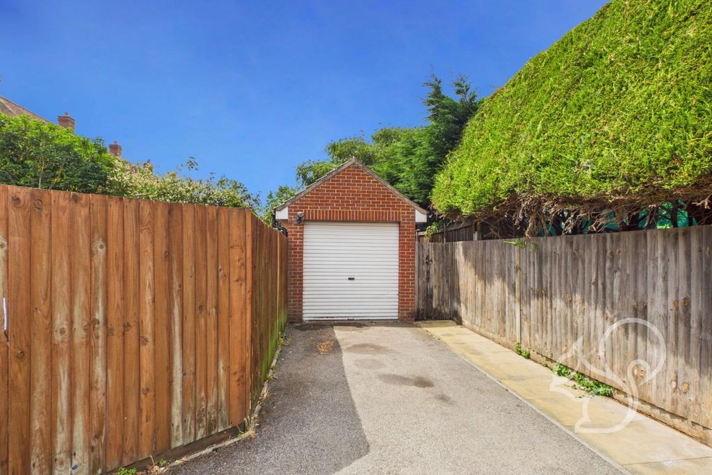 Property photo 2 of 28 Cam01659G0-Pr0509-Still035.Jpg