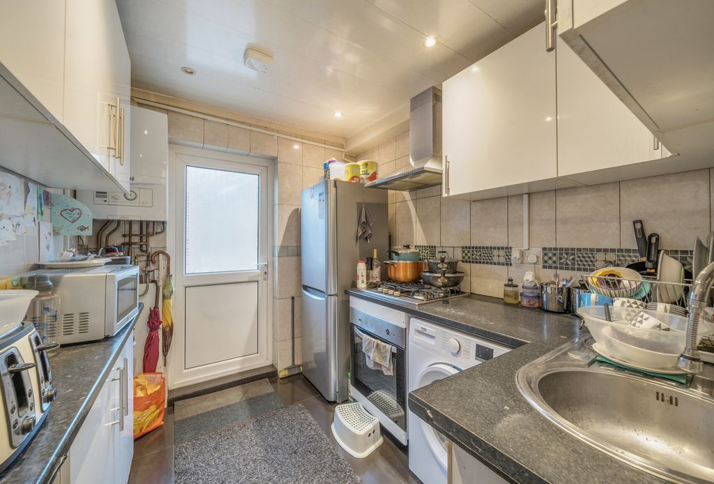 Property photo 1 of 10 1331654-12-689Cad...