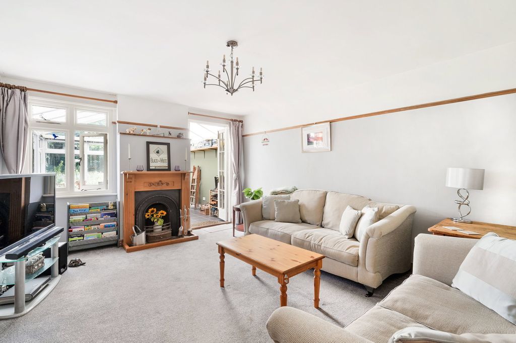 Property photo 2 of 16