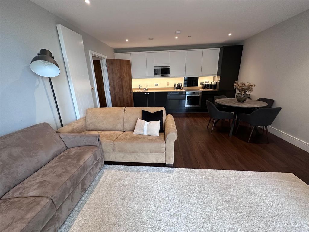 Property photo 3 of 16 Img_1022.Jpg