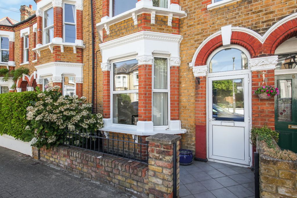 Property photo 1 of 7