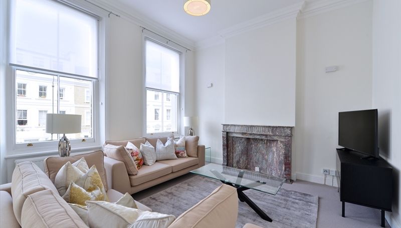 Property photo 1 of 16 Living Room