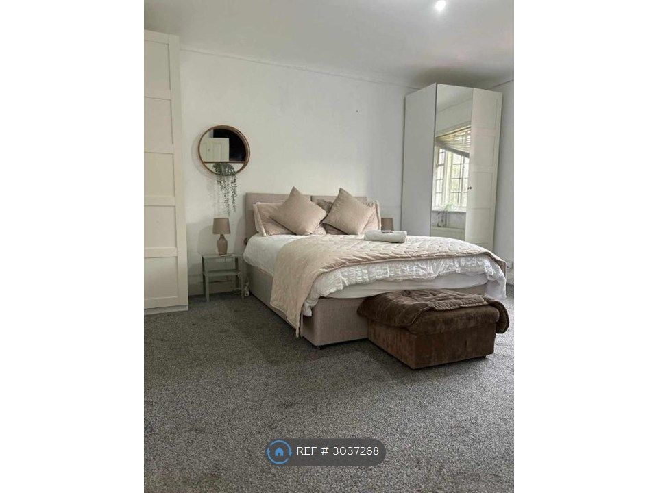 Property photo 1 of 11 Room 1