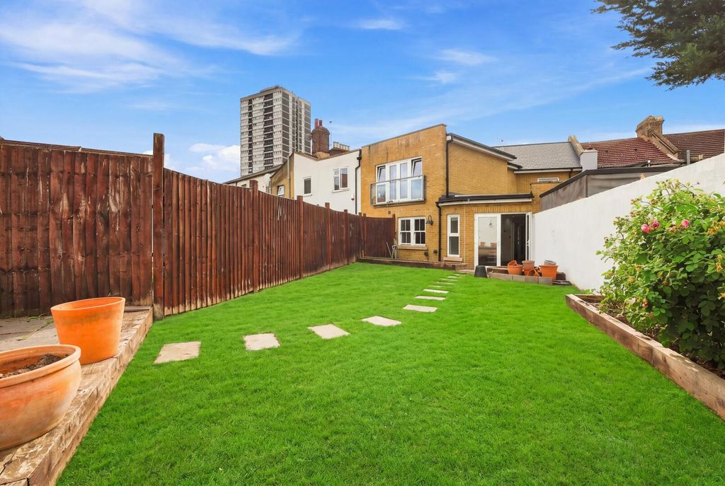 Property photo 3 of 26 Rear Garden