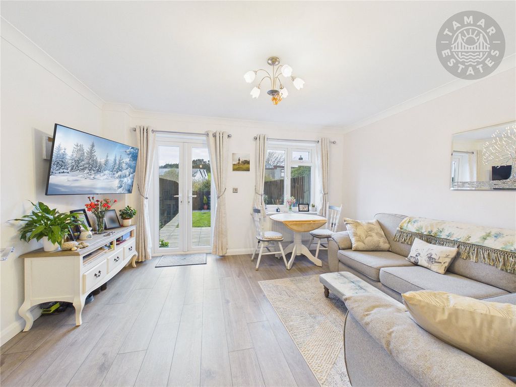 Property photo 2 of 13 Lounge/Dining Room