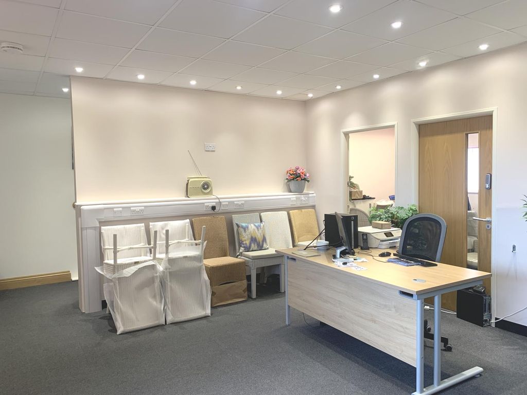 Property photo 3 of 18 Gallery