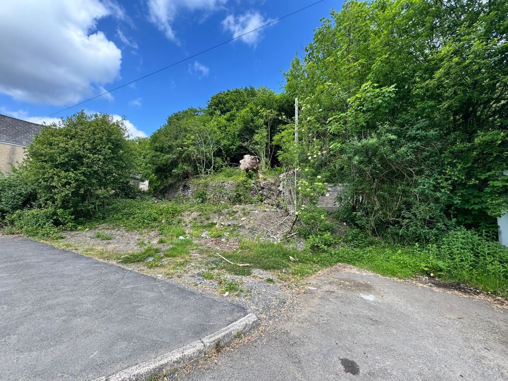 Property photo 3 of 4