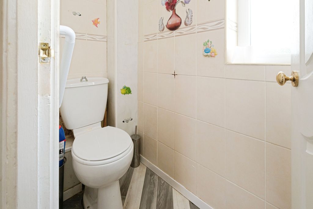 Property photo 3 of 15
