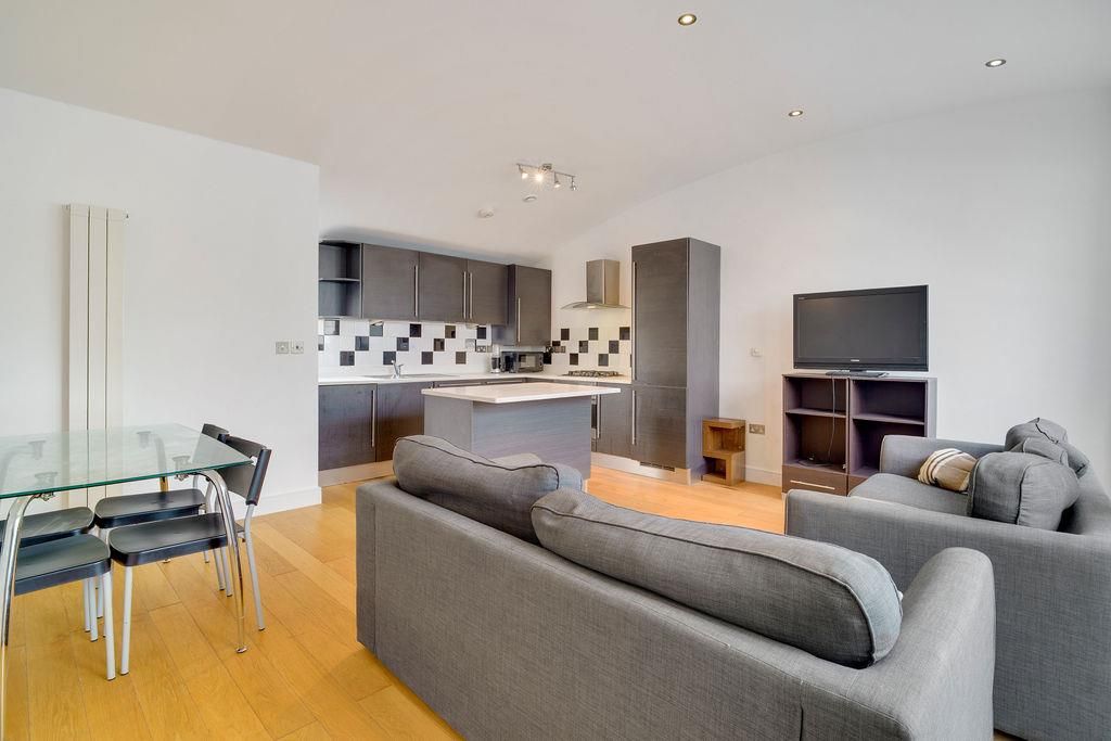 Property photo 2 of 18 Gerardplace2-15.Jpg