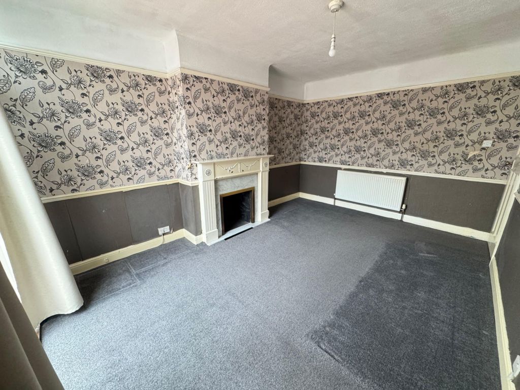 Property photo 3 of 13 Photo 12