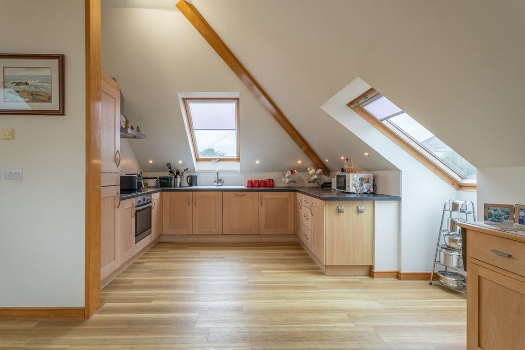 Property photo 3 of 29 Dsc01401-Hdr