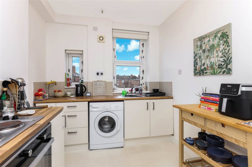 Property photo 3 of 21 Picture No. 44