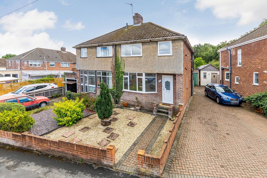 Property photo 1 of 22