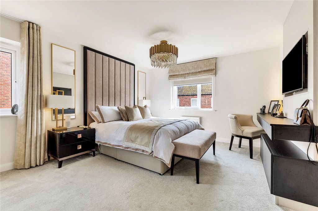 Property photo 3 of 22 Picture No. 11