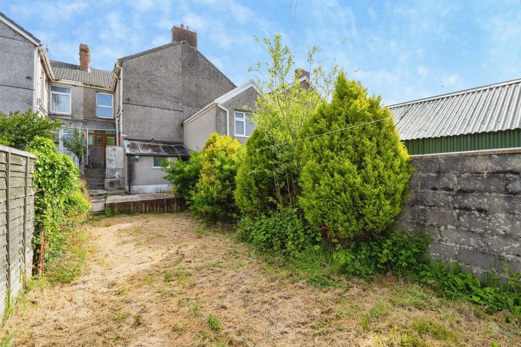 Property photo 3 of 22 Pbox-Img.Jpg