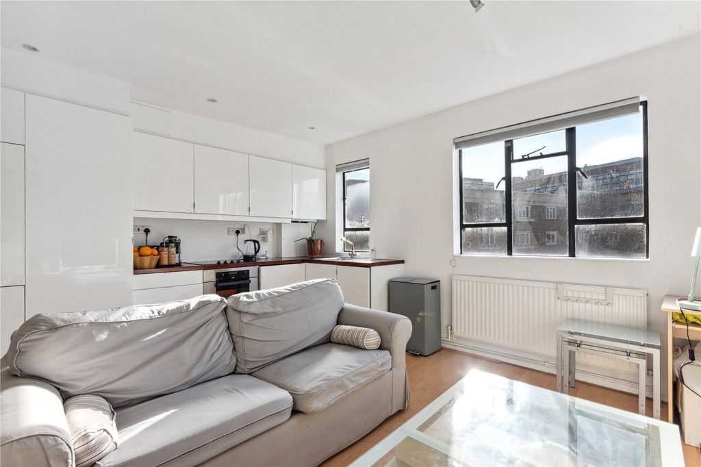 Property photo 3 of 8