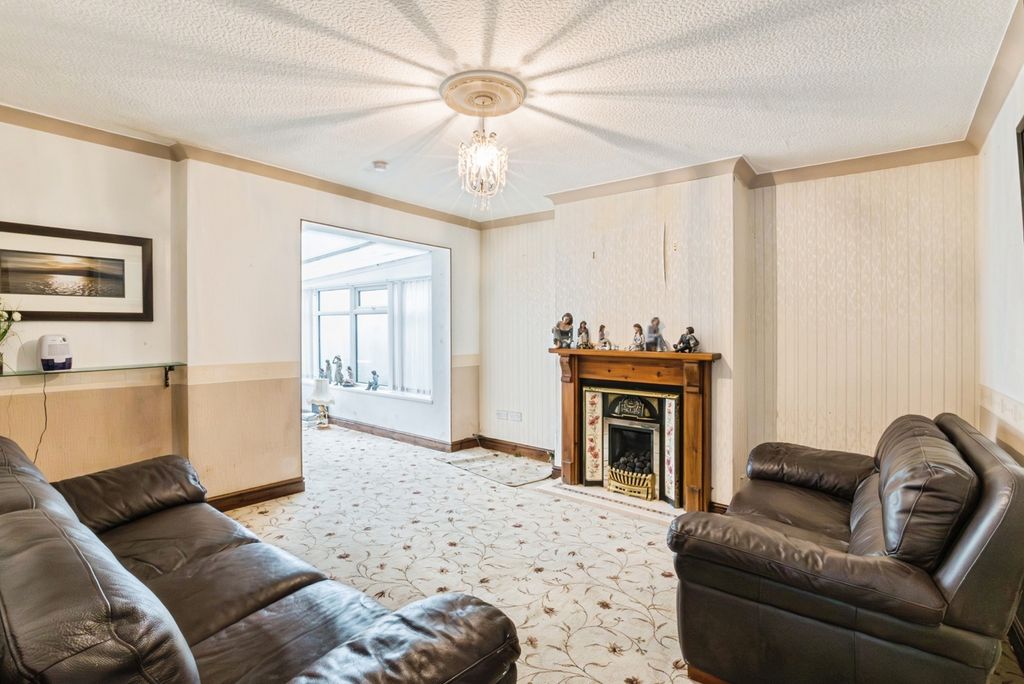Property photo 3 of 14 Pbox-Img.Jpg