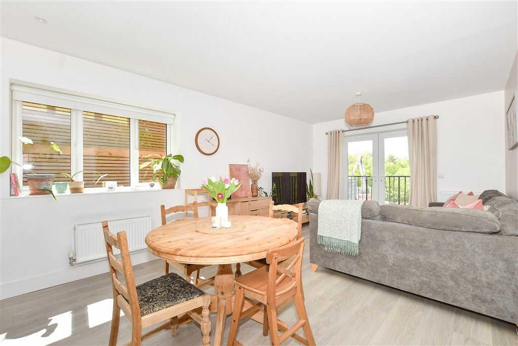 Property photo 3 of 13 Kitchen/ Lounge/ Diner