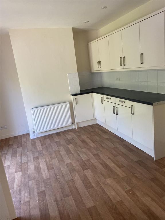 Property photo 3 of 10 11Ac267E-7B77-48d9-8503-dc19cd9Ea167.Jpg