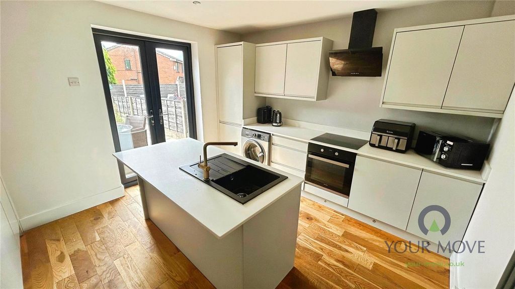 Property photo 2 of 18 Picture No. 30