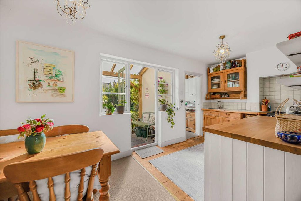 Property photo 3 of 22 Kitchen / Breakfast