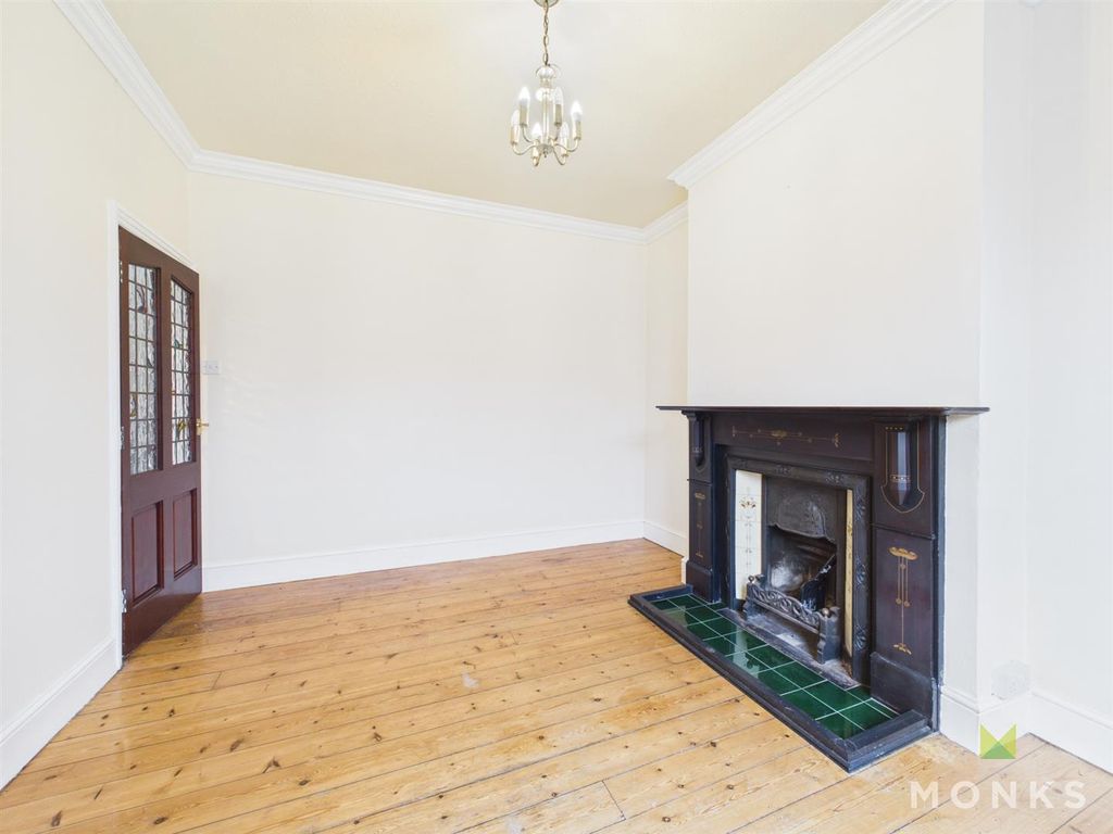 Property photo 3 of 20 Cam01520G0-Pr0391-Still009.Jpg
