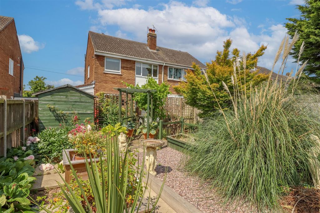 Property photo 2 of 30